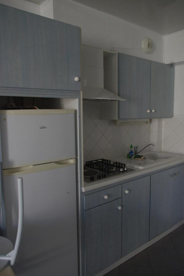 Les Stoechades Aparthotel Hyeres Bagian luar foto