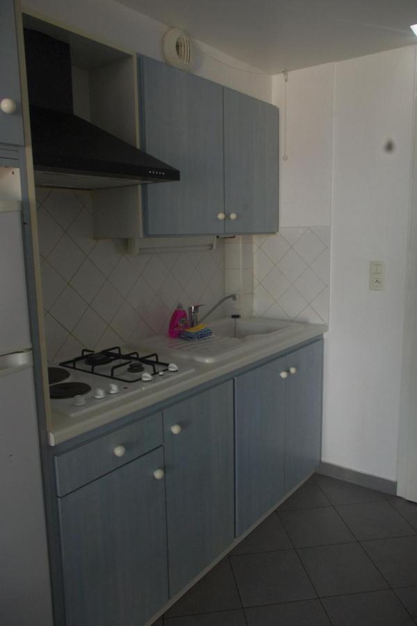 Les Stoechades Aparthotel Hyeres Bagian luar foto