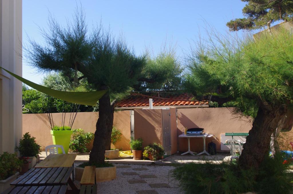 Les Stoechades Aparthotel Hyeres Ruang foto