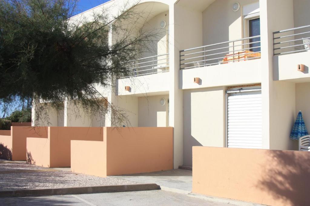 Les Stoechades Aparthotel Hyeres Ruang foto